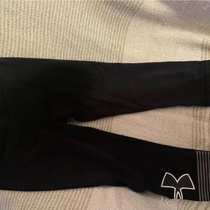 Under Armour small fitted capri